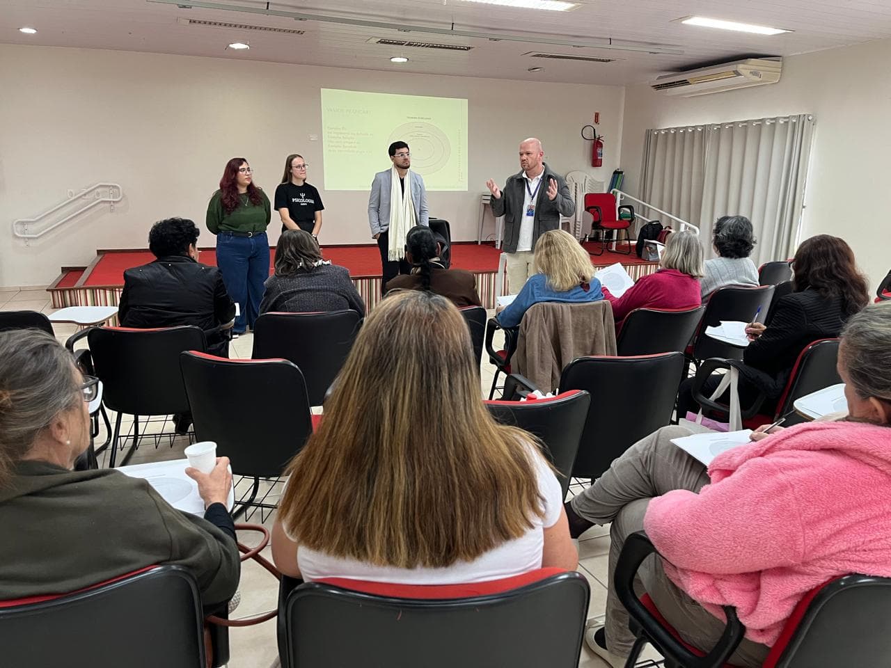 Aposentadoria bem-sucedida: oficina no Cati incentiva autoconhecimento e projetos de vida