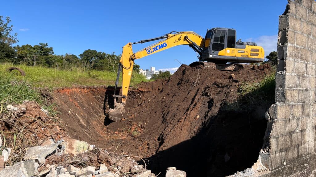 São José Investe em Inspeção de Rede Pluvial para Acabar com Alagamentos Crônicos no Loteamento Luar