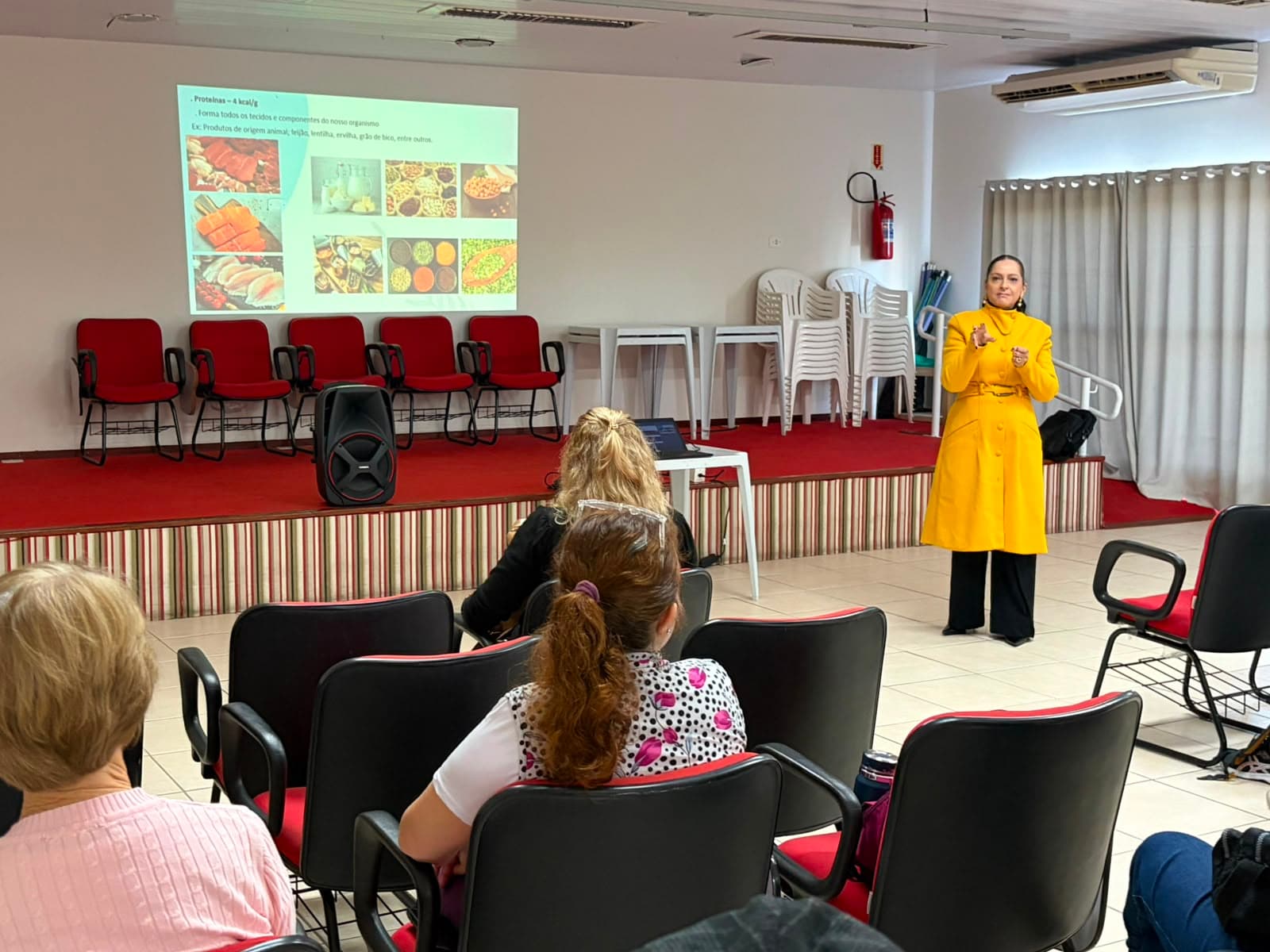 Nutricionista desmistifica mitos alimentares e destaca importância de hábitos saudáveis para idosos em São José