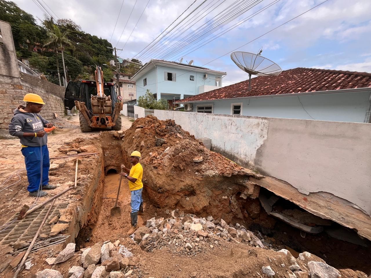 São José: Obras de drenagem avançam após remoção de rocha e solução de vazamento