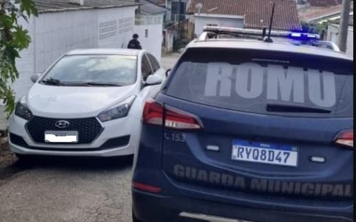 Guarda Municipal recupera veículo roubado minutos após o crime em São José
