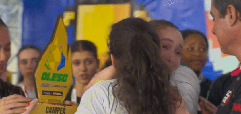 Olesc batiza troféu de handebol feminino em homenagem a atleta josefense falecida