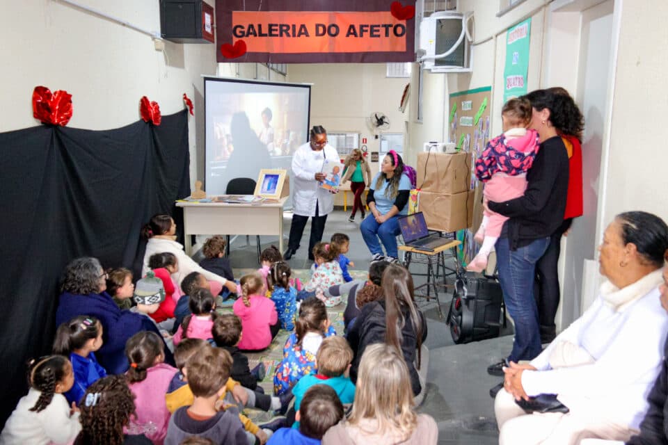 Julho das Pretas: CEI Maria Minervina transforma legado de educadora em livro e curta-metragem