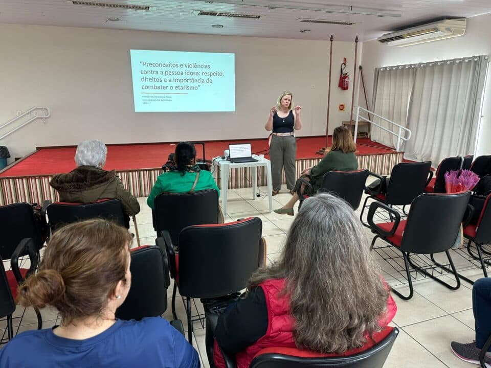 São José debate direitos e combate ao preconceito contra a pessoa idosa