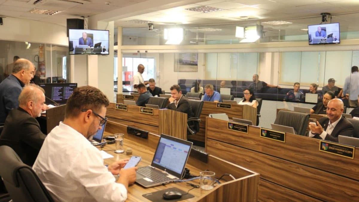 Reajuste do IPTU de São José pode ser pautado antes do recesso parlamentar